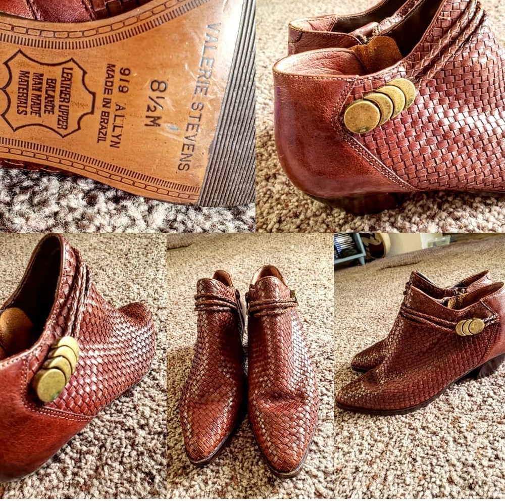 VINTAGE Valerie Steven's Leather Booties